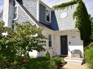 1615 Cleveland St, Evanston, IL 60202