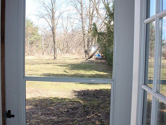 4th image of 180 Martin St #1