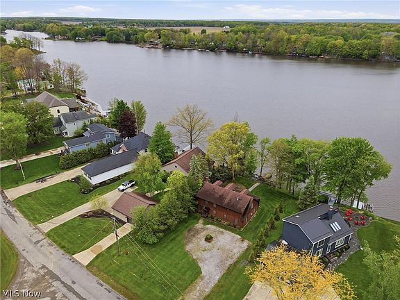4th image of 1537 Lake Crest Dr