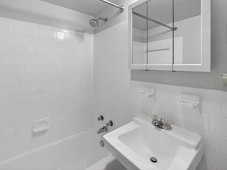 Berkeley House — Photo 16