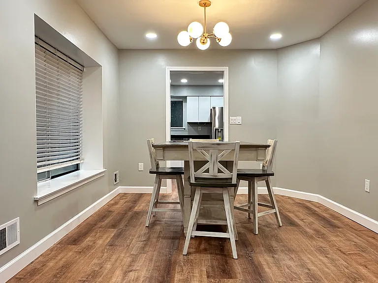 28 Geraldine Rd — Photo 8