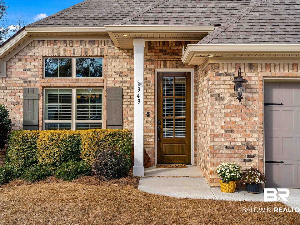 1st image of 349 Hemlock Dr