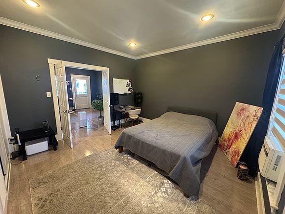 5th image of 4125 S Figueroa St APT 217