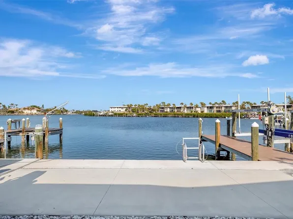 15 Seaside Ct, Holmes Beach, FL 34217