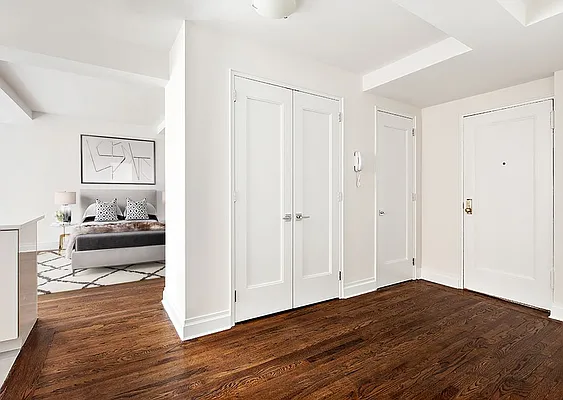 Rented by Central Park South Associates | media 6