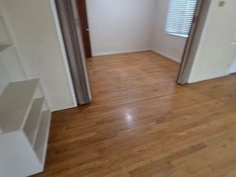 1412 Cahill Ave — Photo 5