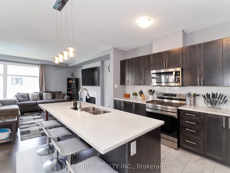 282 Nelson St E — Photo 9