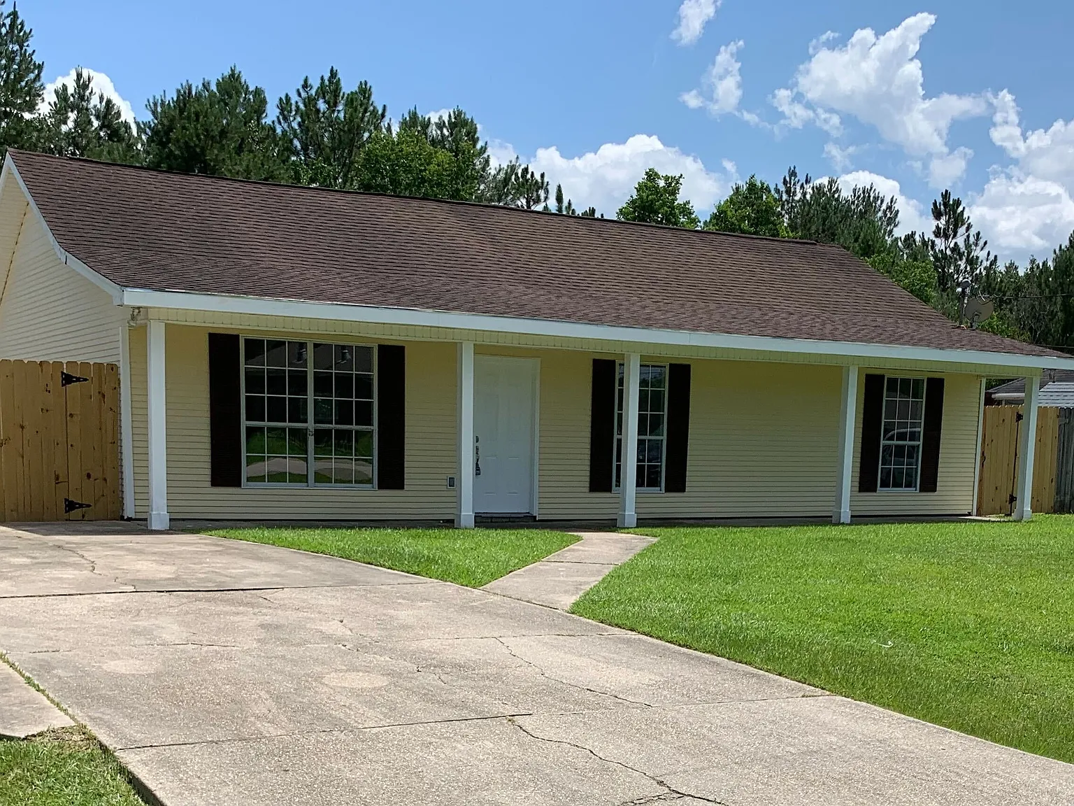 3 bed, 1334 sqft, $1,650 — Photo 2