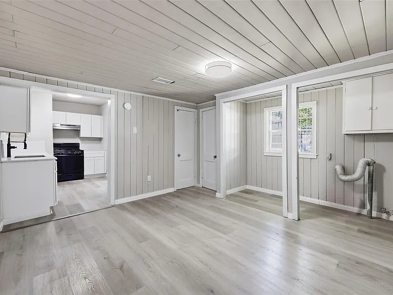 2088 Pope St — Photo 13