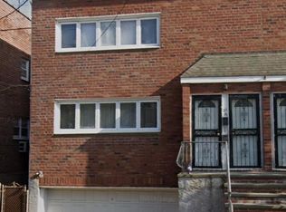 21115 41st Ave #2F, Bayside, NY 11361