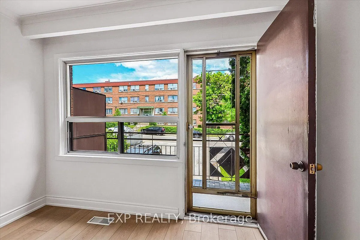3 bed, $2,850 — Photo 3