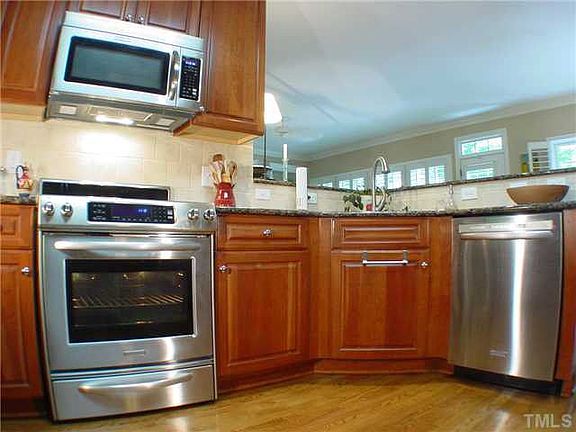 3rd image of 2809 Montcastle Ct