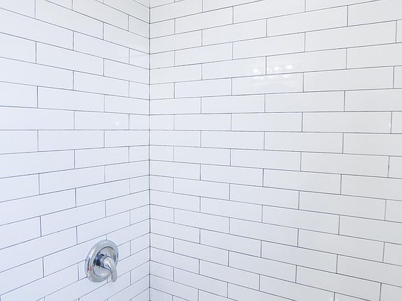 5th image of 2550 N Kildare Ave #1