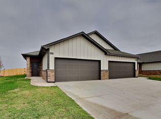 9352 NW 125th St, Yukon, OK 73099