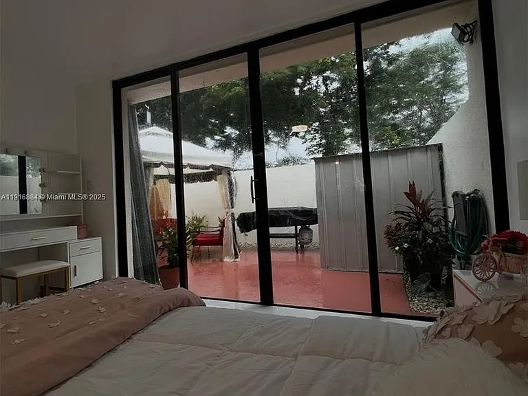 13198 SW 10th Ter — Photo 14