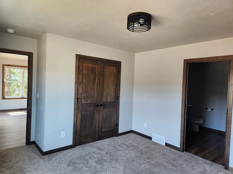 558 Grove St #558 — Photo 6