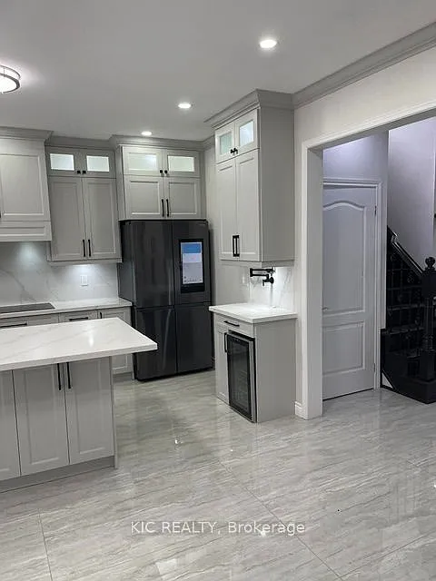 4 bed, $3,600 — Photo 4