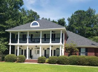 208 Longridge Dr, Murrells Inlet, SC 29576