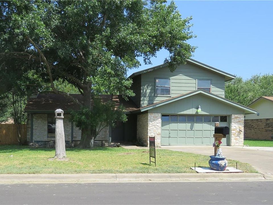 1st image of 600 Cambridge Dr
