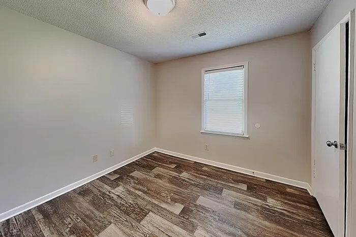2215 Medlin Ct — Photo 12