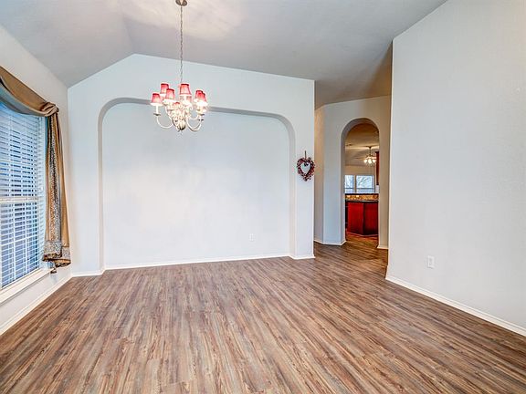 5th image of 4420 Double Oak Ln