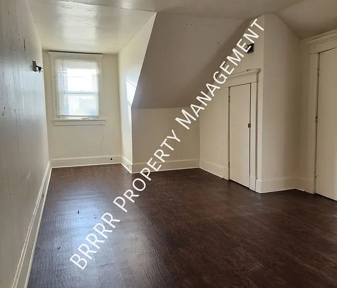 19 N Pine St — Photo 18