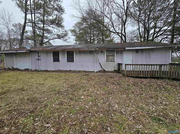 545 Pine Hill Cir, Union Grove, AL 35175