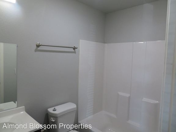 5th image of 601 N Tehama St #3