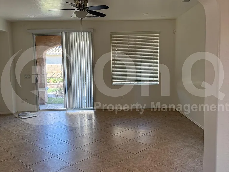 1195 E Gail Dr — Photo 6