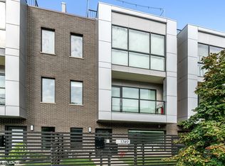 1749 N Winnebago Ave, Chicago, IL