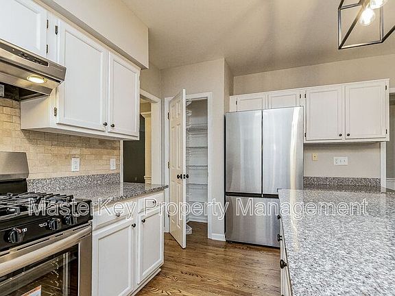 2nd image of 105 Woodshire Ln