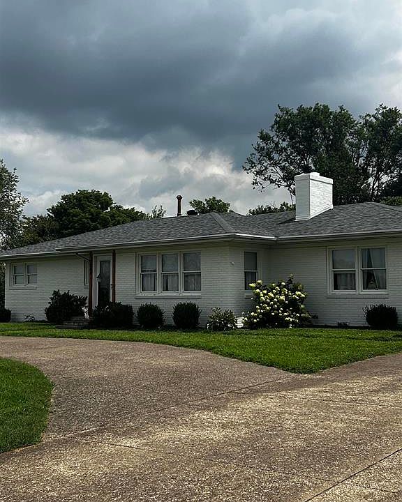 2nd image of 1843 Airport Rd