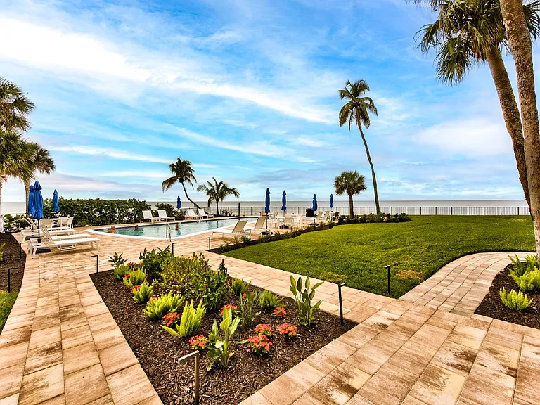 2121 Gulf Shore Blvd N #503 — Photo 18