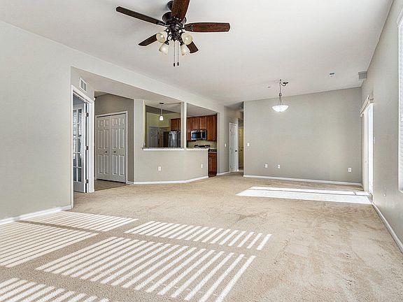 4th image of 631 Pebblestone Ln