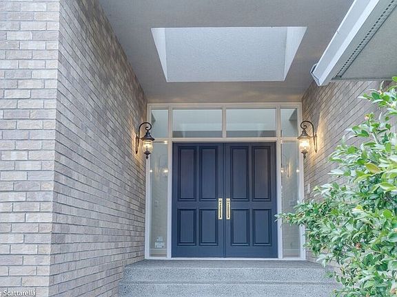 Front Exterior Entry