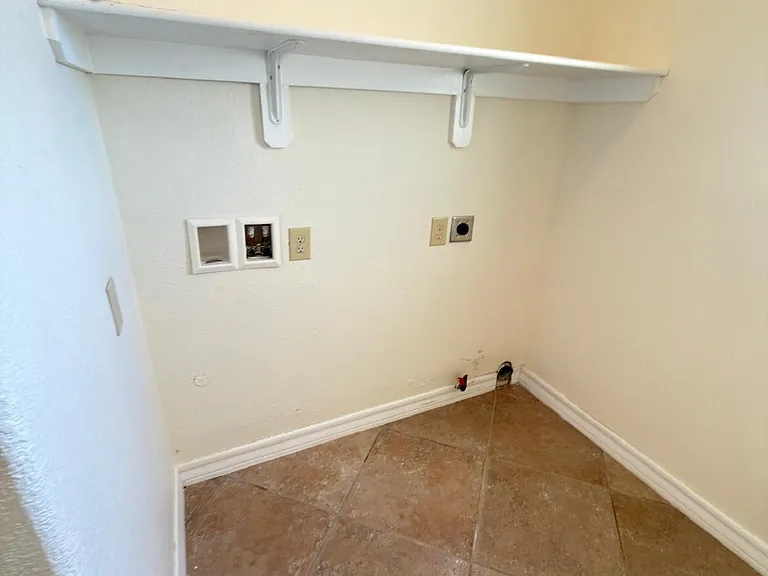 5466 Buffalo Creek Dr — Photo 42