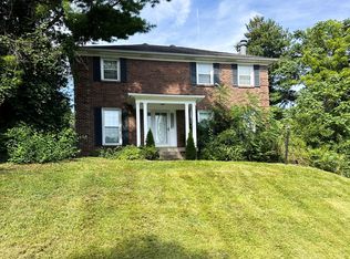 5704 Stone Bluff Rd, Louisville, KY 40291