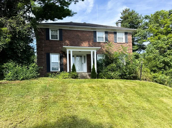 5704 Stone Bluff Rd, Louisville, KY 40291