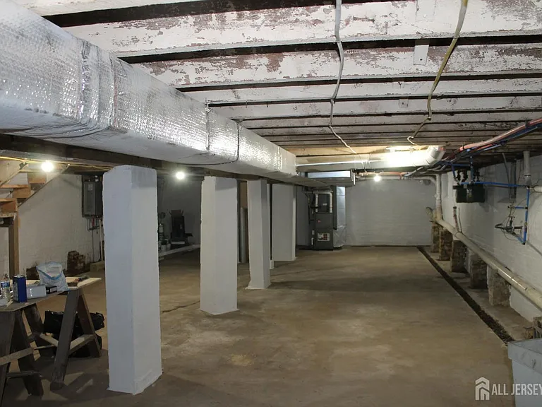 519 Roosevelt Ave #2 — Photo 17