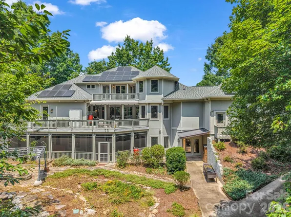 556 Quail Ridge Blvd, Lake Lure, NC 28746