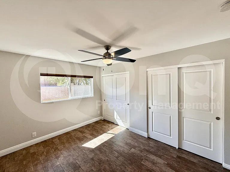 535 W Sweetwater Ave — Photo 18