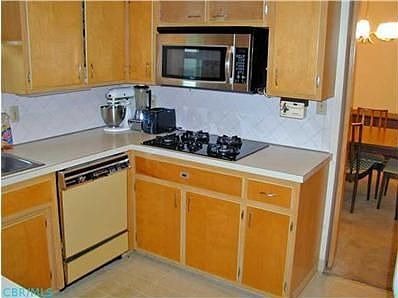 4th image of 5910 Forestview Dr