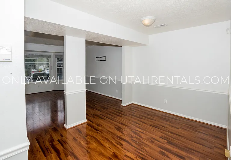 1057 S 810 E — Photo 5