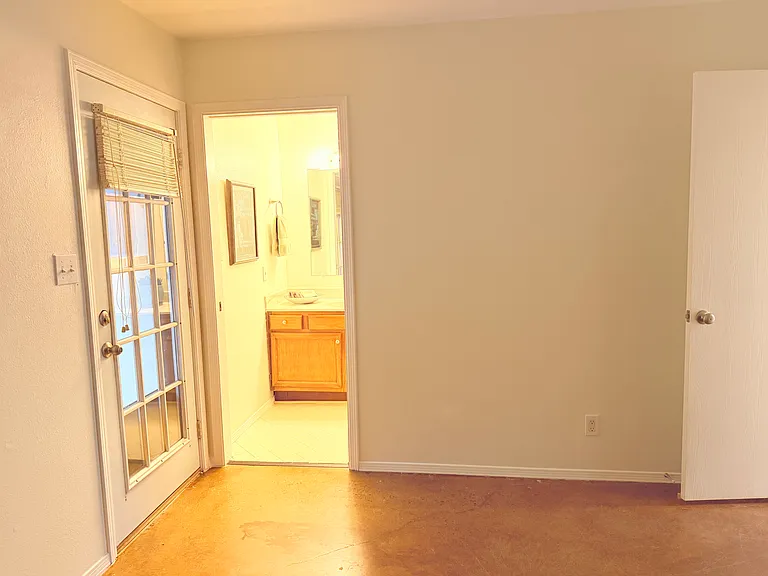 Villa Dr SE — Photo 12