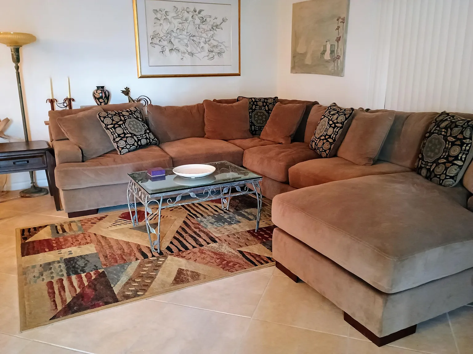 2 bed, 2.0 bath, 1186 sqft, $3,500 — Photo 2