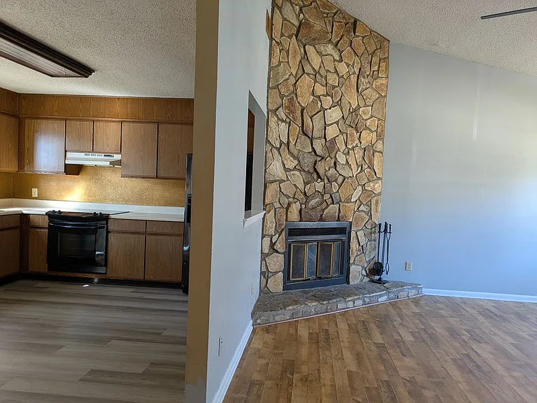 240 Tallulah Trl — Photo 7