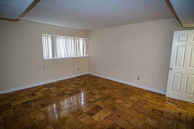 Ashley Apartments — Photo 54