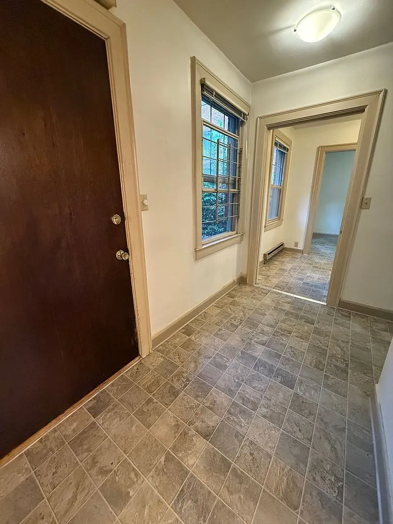 The Lancaster Apartments — Photo 4