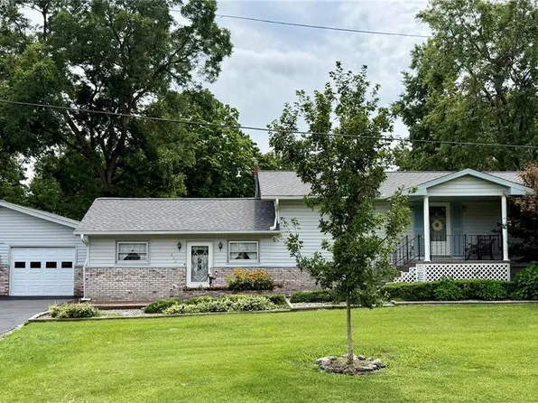 212 W 3rd St, New London, MO 63459