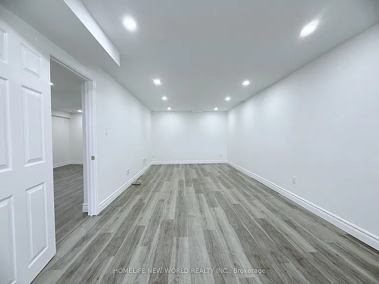 61 Crosland Dr — Photo 36